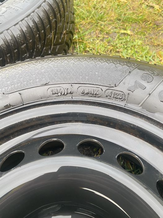 Шини з дисками на 15 R