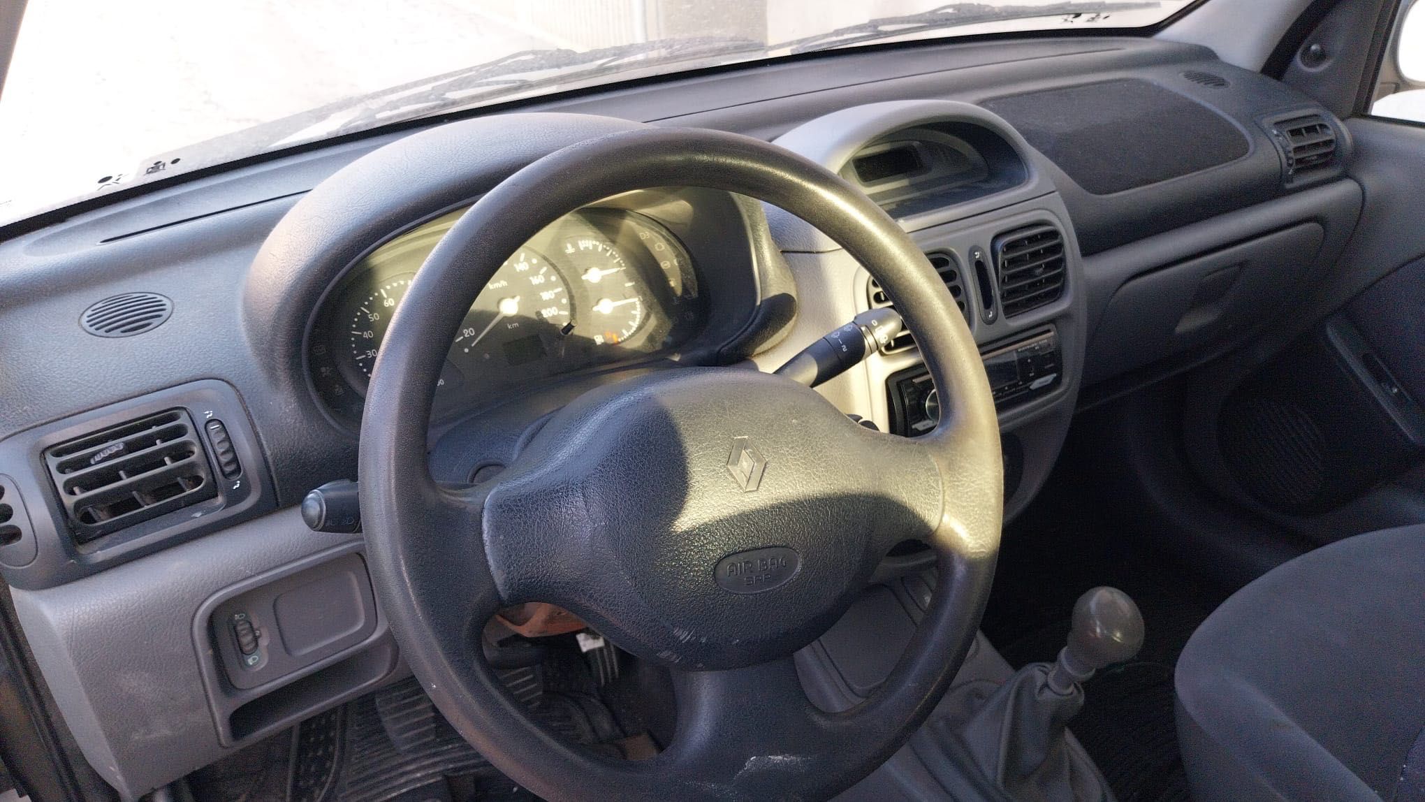 Clio 1999 gasolina