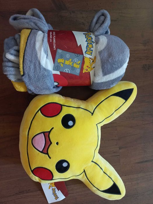 Pikachu zestaw poduszka i koc - nowe z metkami