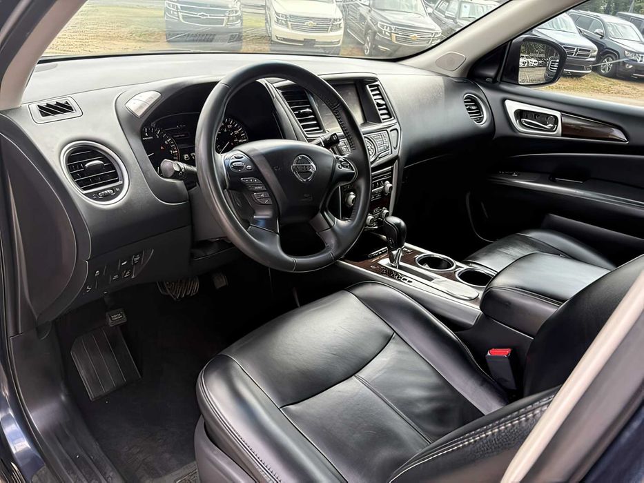 Nissan Pathfinder      2015