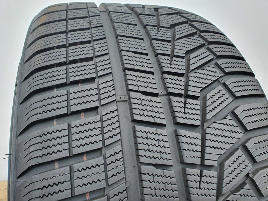 1x Opona zimowa 285/35/22 HANKOOK Winter i*cept evo2 - AO 8mm!