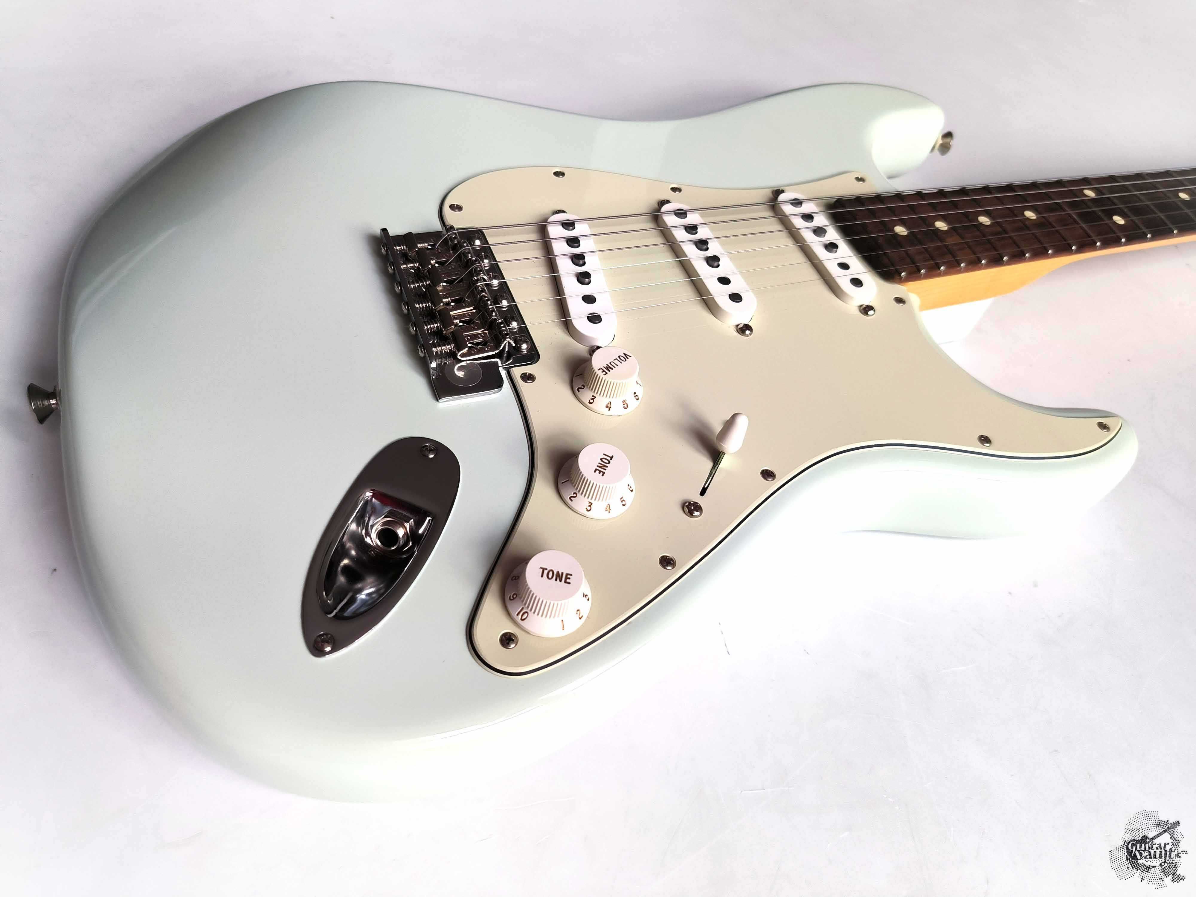 Fender® American Special Stratocaster '2015 Sonic Blue