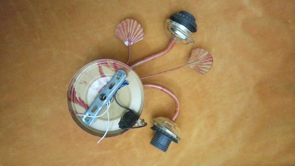 Бра (светильник, люстра)