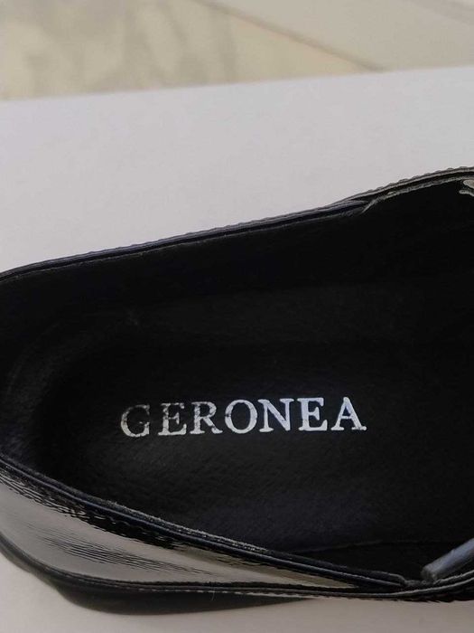 Туфлі жіночі на низькому ходу з подарунком