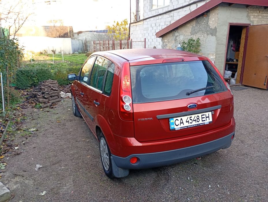 Форд Фієста в рідній фарбі