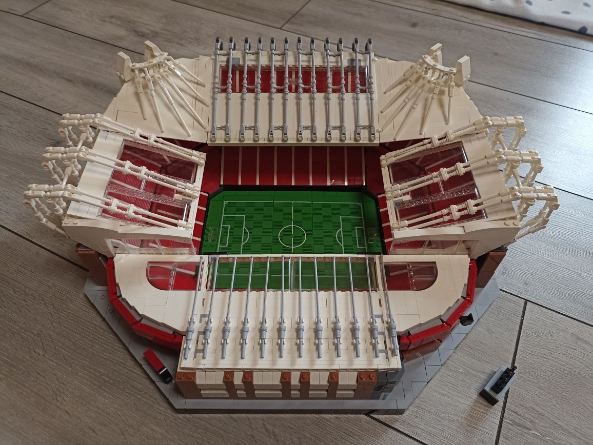 Конструктор стадіон Old Trafford (сумісний з Lego 10272)