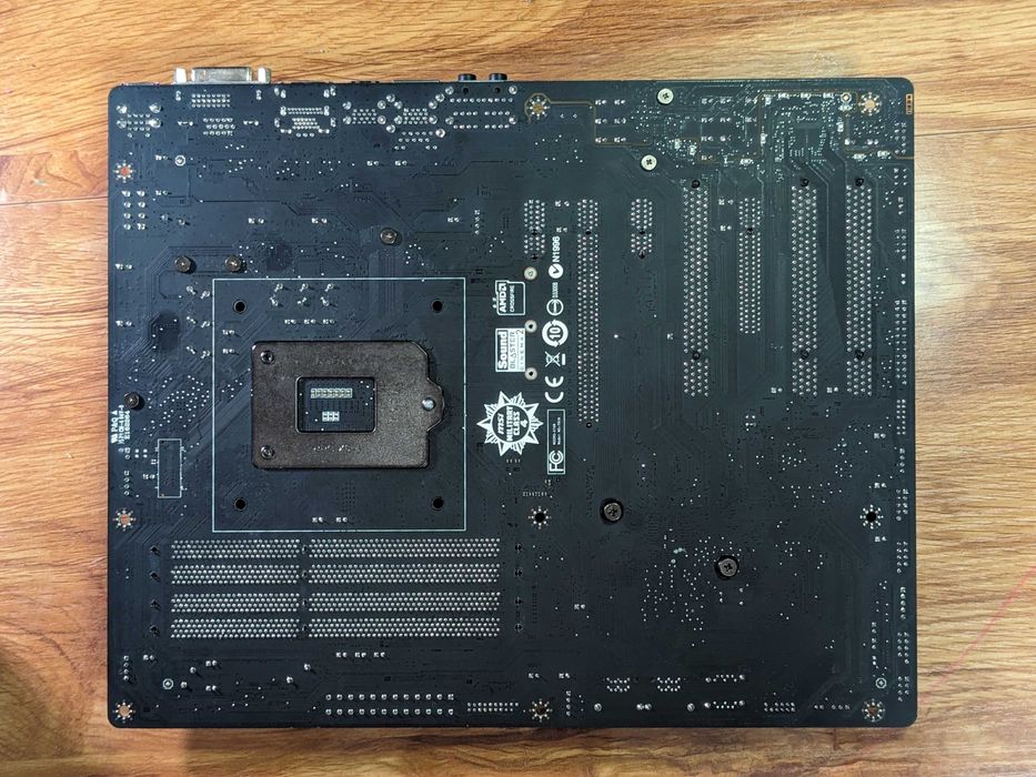 Материнська плата MSI Z97 Gaming 3 m2 socket 1150 під ремонт