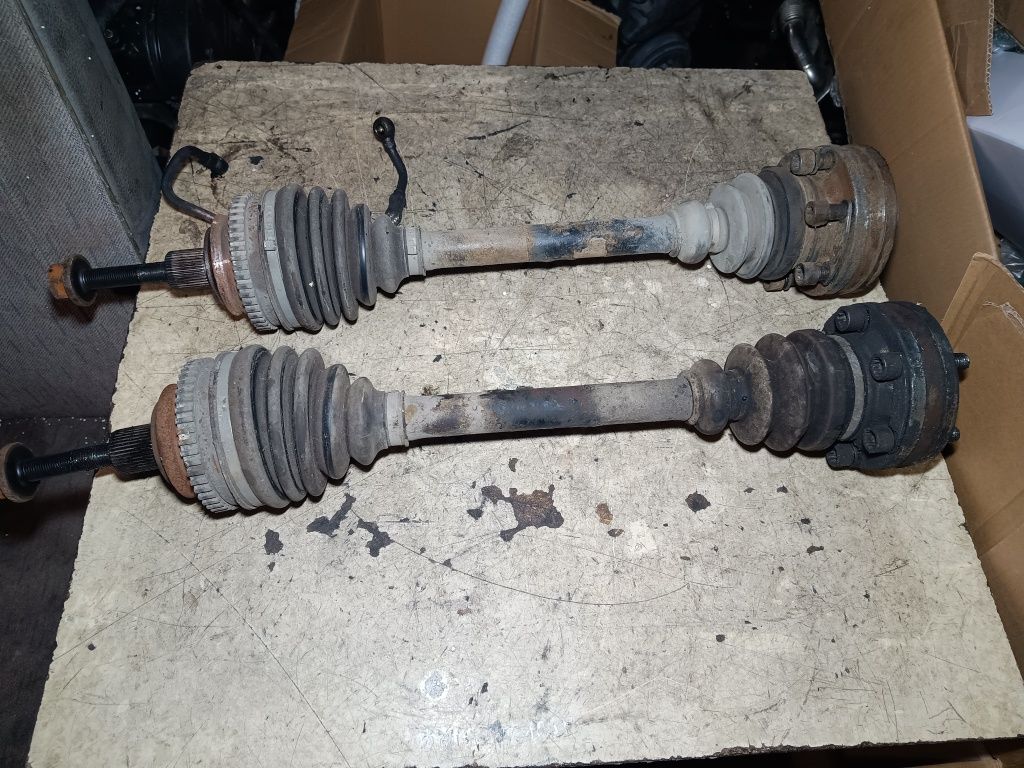 Półoś prawa lewa VW T4 2.5tdi 150KM