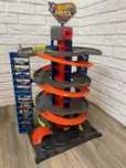 Трек Hotwheels mega garage