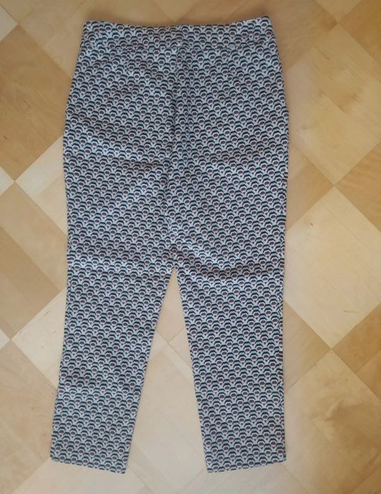 Spodnie damskie 40/L kolorowe Stradivarius brązowe beżowe