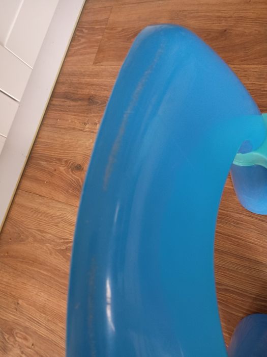 Krzesełko plastikowe dla dziecka