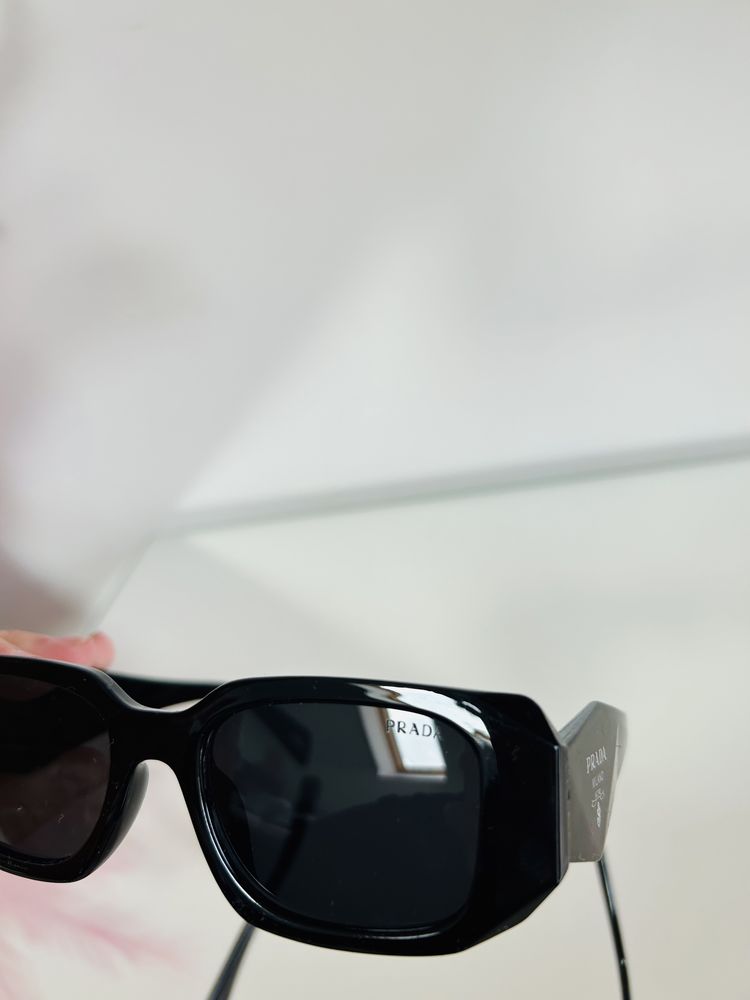 Okulary przeciwsłoneczne „prada” zestaw z etui