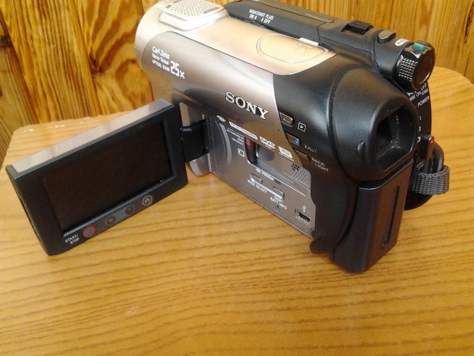 відеокамера фотокамера камера sony DCR DVD-308 та оригінальна сумка