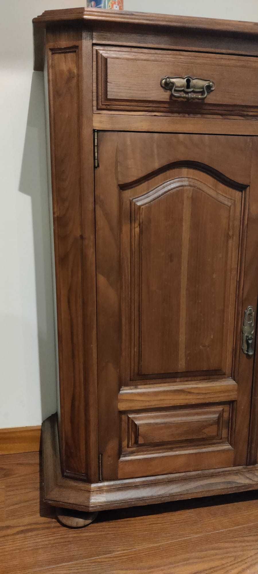 Móvel mais espelho