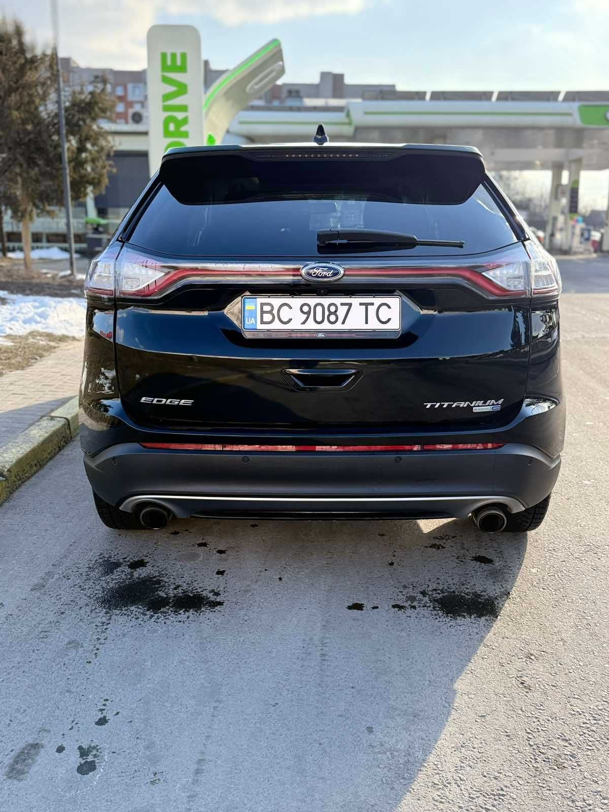 Ford edge titanium