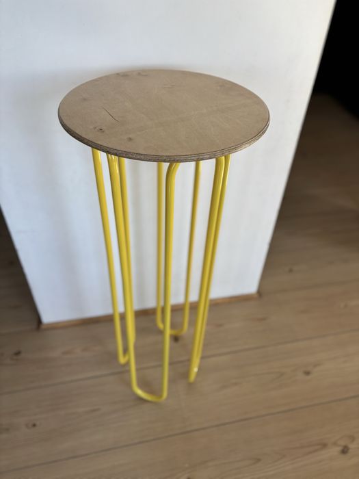 Kwietnik w stylu retro kolorowe lata 60-70, kwietnik z rur ze stali