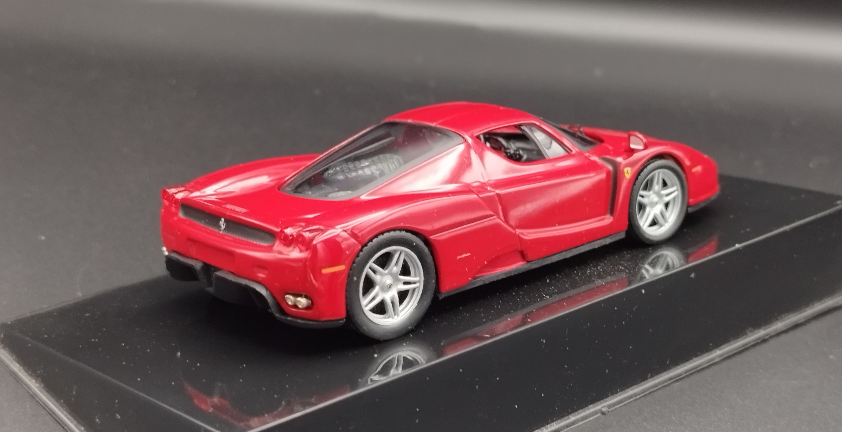 1:43 Altaya Ferrari ENZO model nowy