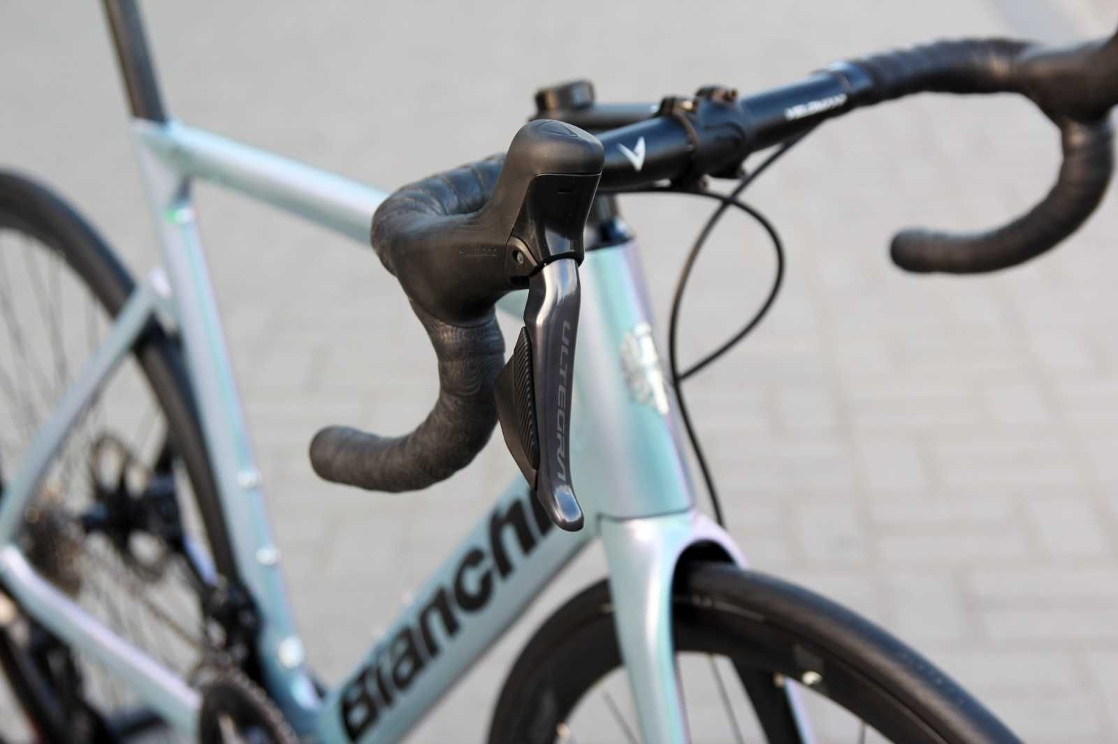 Rower szosowy BIANCHI ARIA Disc Carbon Ultegra Di2 2x12, roz. 57