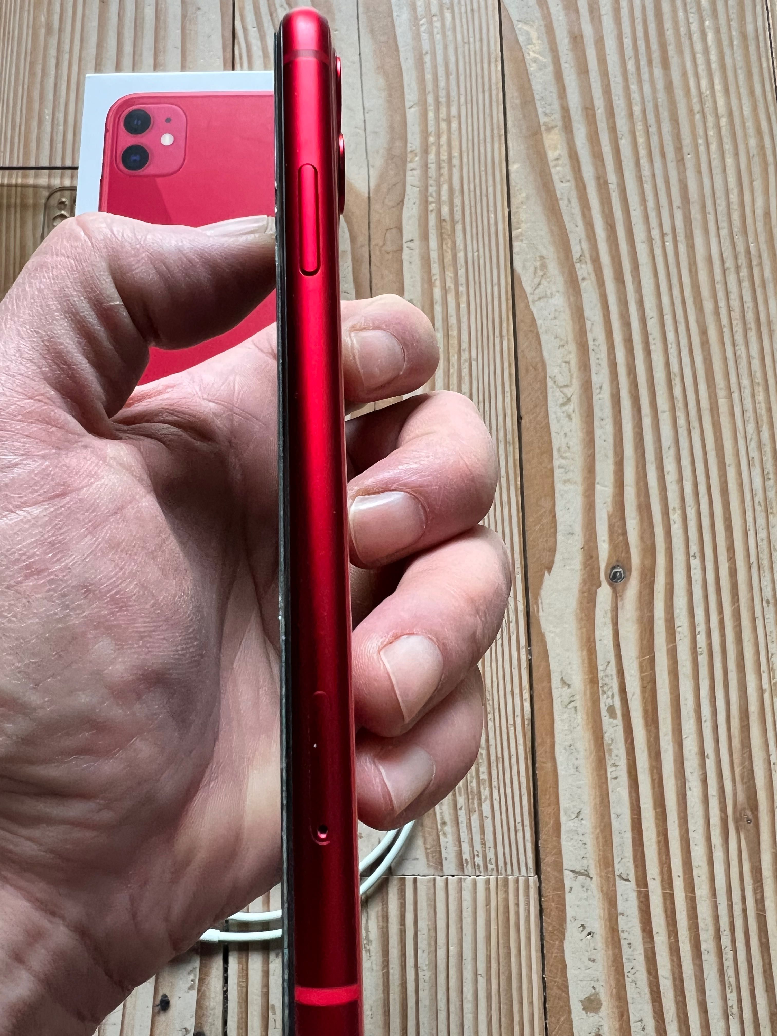 iPhone 11 czerwony 128 GB stan idealny