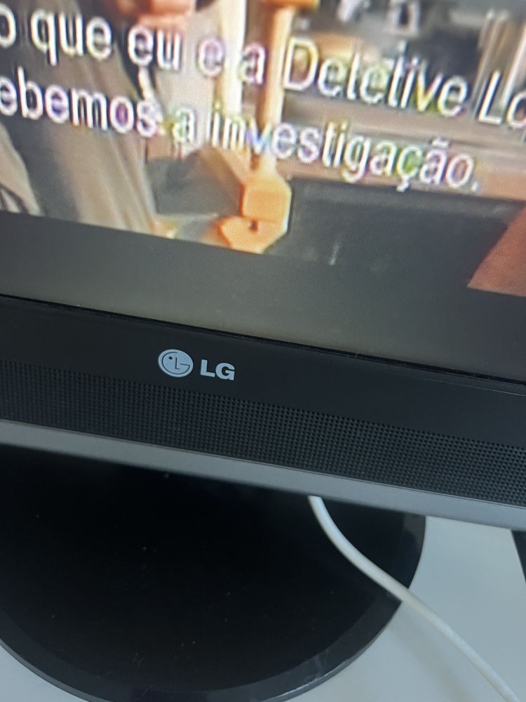 tv em bom estado, funciona