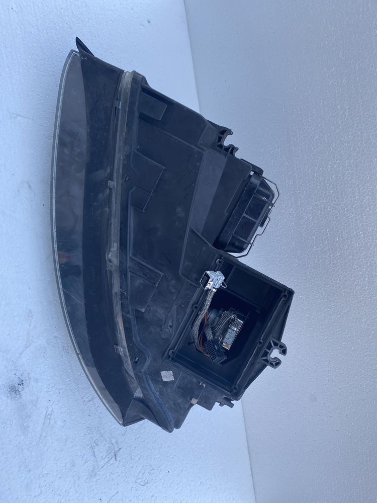 Lampa prawy przód audi a4 b6 xenon Europa