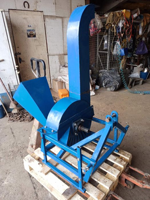 Продаю подрібнювач гілок