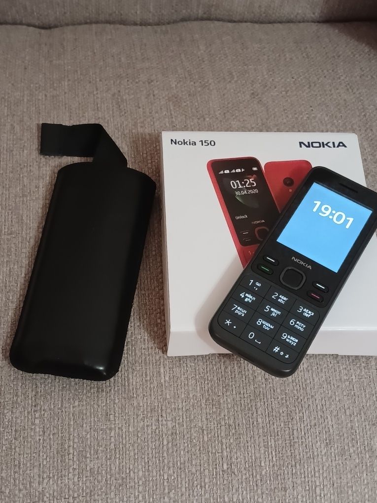 Кнопочный телефон NOKIA 150