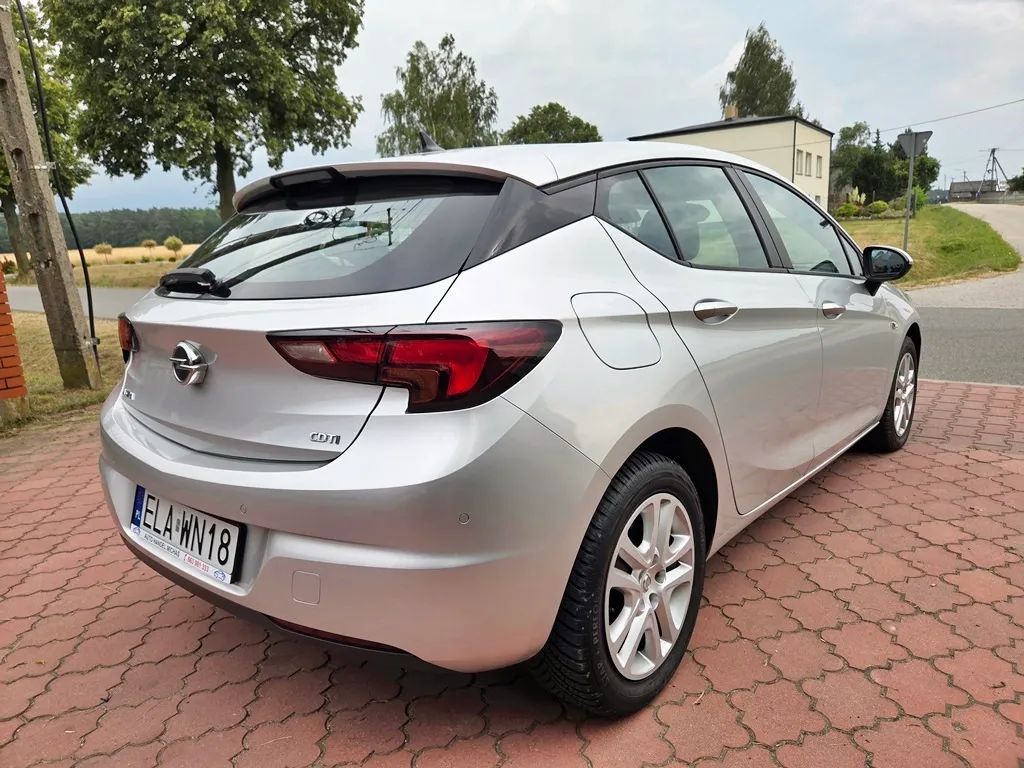 Opel Astra Duża Nawi. klimatronic. Full-serwis