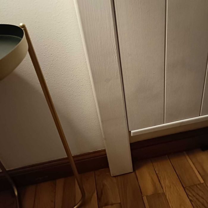 Cabeceira de cama branca