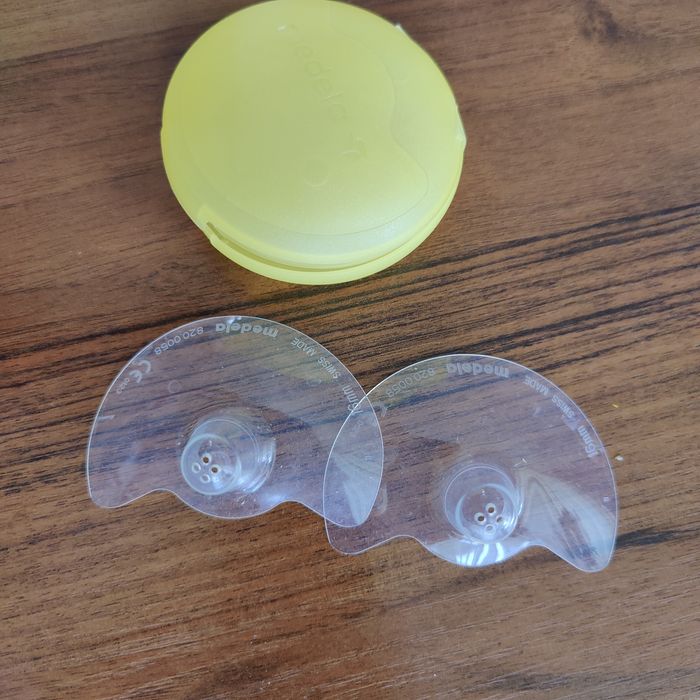 Накладки на груди medela силіконові