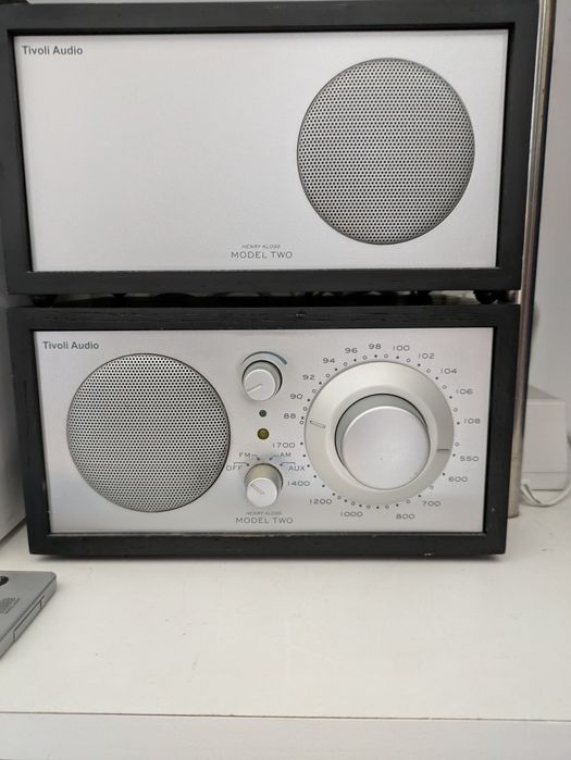 Tívoli Audio Model 2 completo