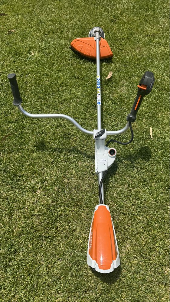 Roçadora STIHL FSA 130 bateria