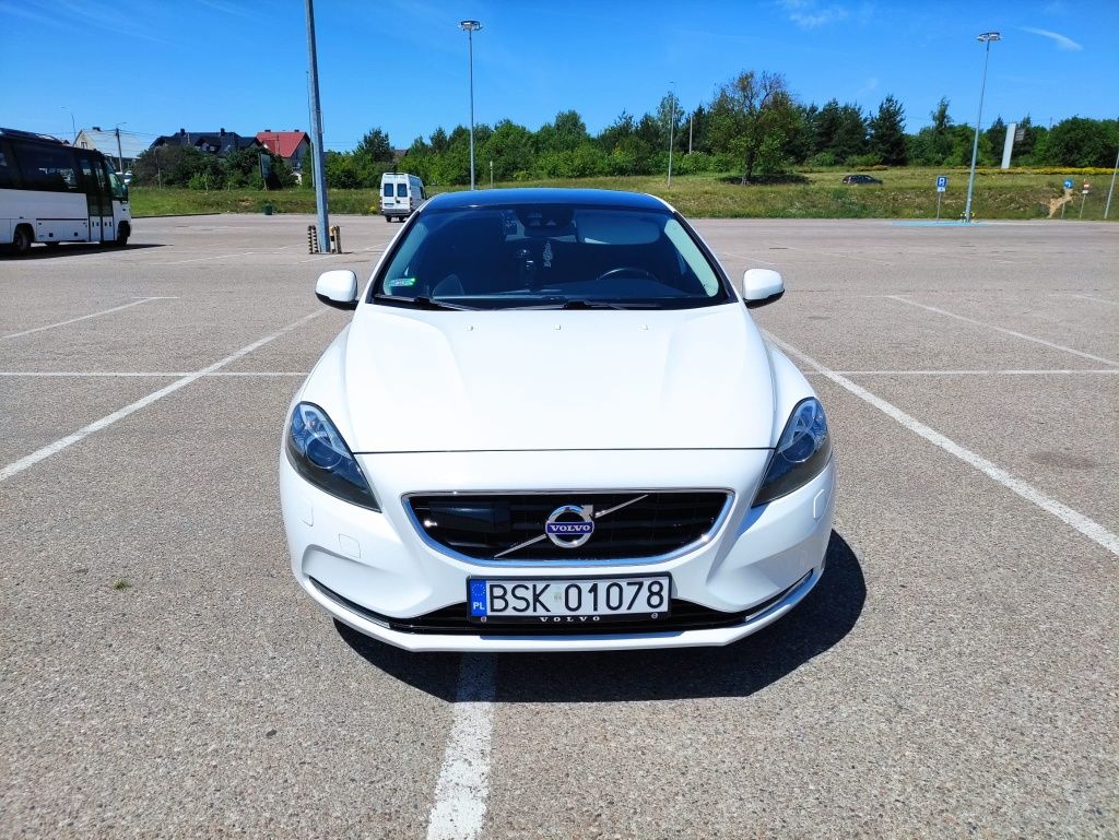 VOLVO v40 II D3 Momentum