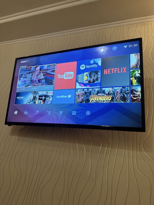 Продам телевізор Samsung Smart TV