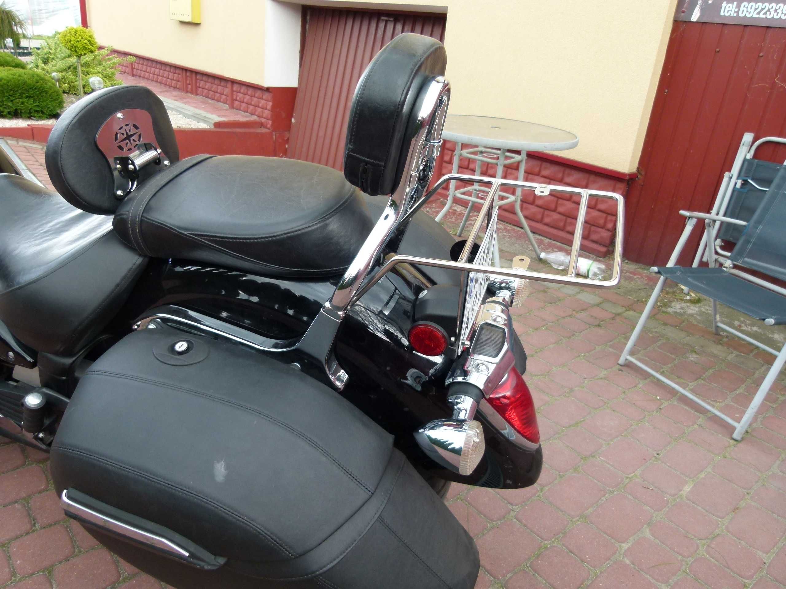 Bagażnik Yamaha XVS 1300 V Star szyba