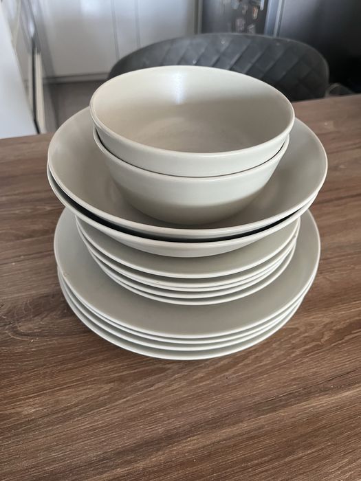 Zestaw talerzy i misek Ikea