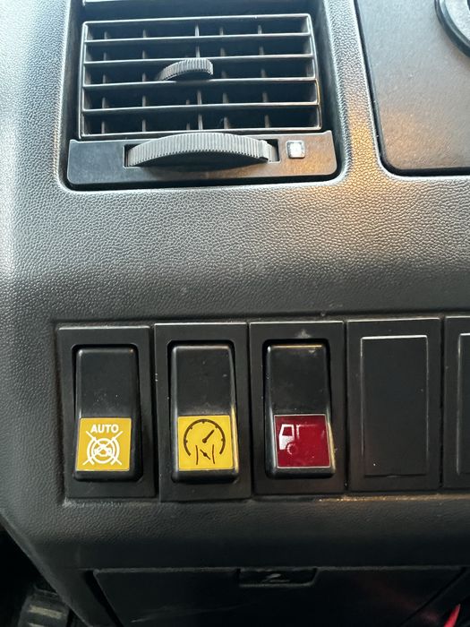 MAN 8.180 тентовіний з Гідробортом