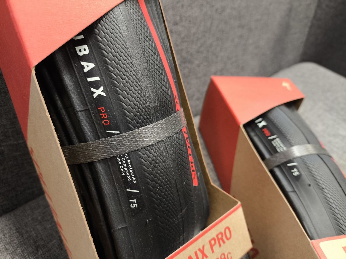 Komplet opon Specialized Roubaix Pro 700 X 25/28c / nowe!