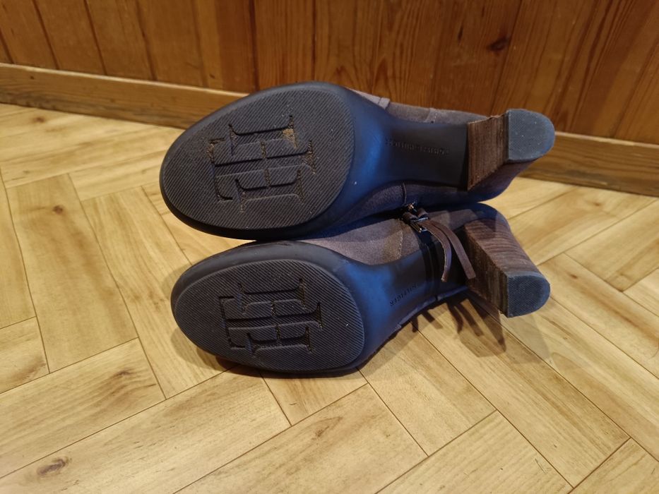 Botki Tommy Hilfiger 38 zamsz
