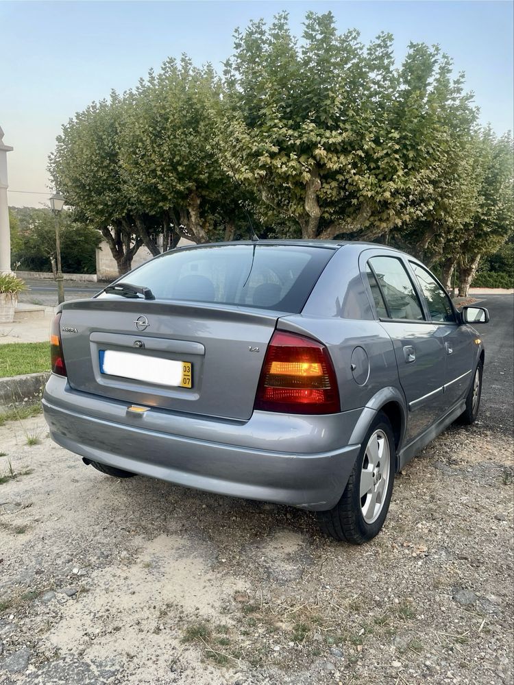 Opel Astra 1.4i caixa Automatica