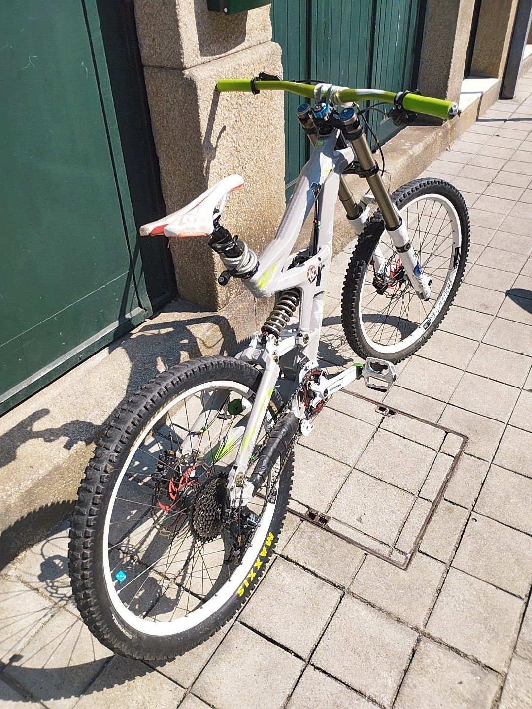 Scott gambler fr20, vendo bicicleta de downhill/btt