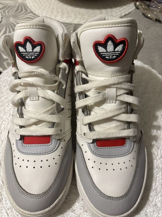 Adidasy za kostkę Adidas Drop Step
