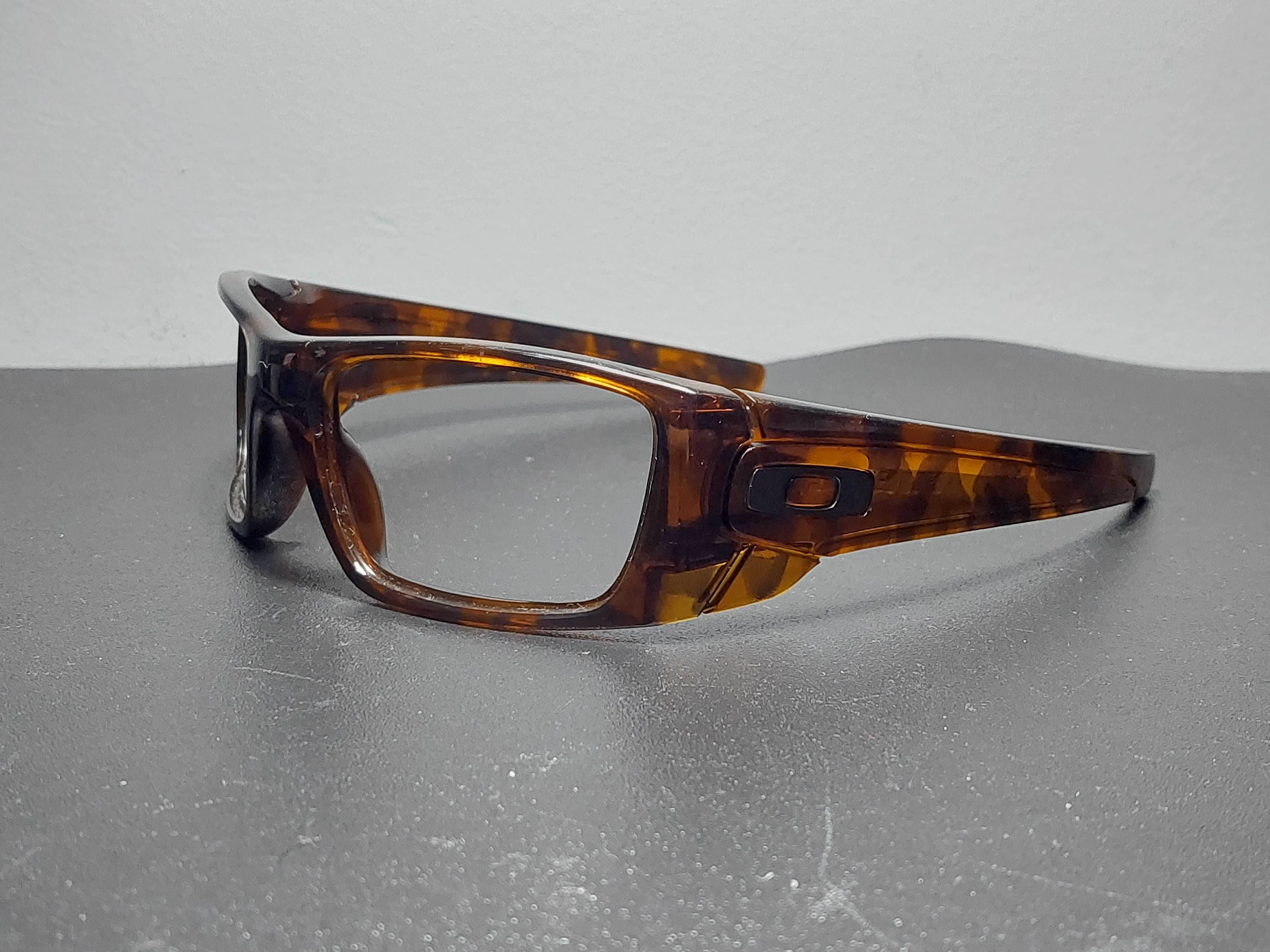 Armação Oakley Fuel Cell Original. (Casca de Tartaruga.) Ótimo estado