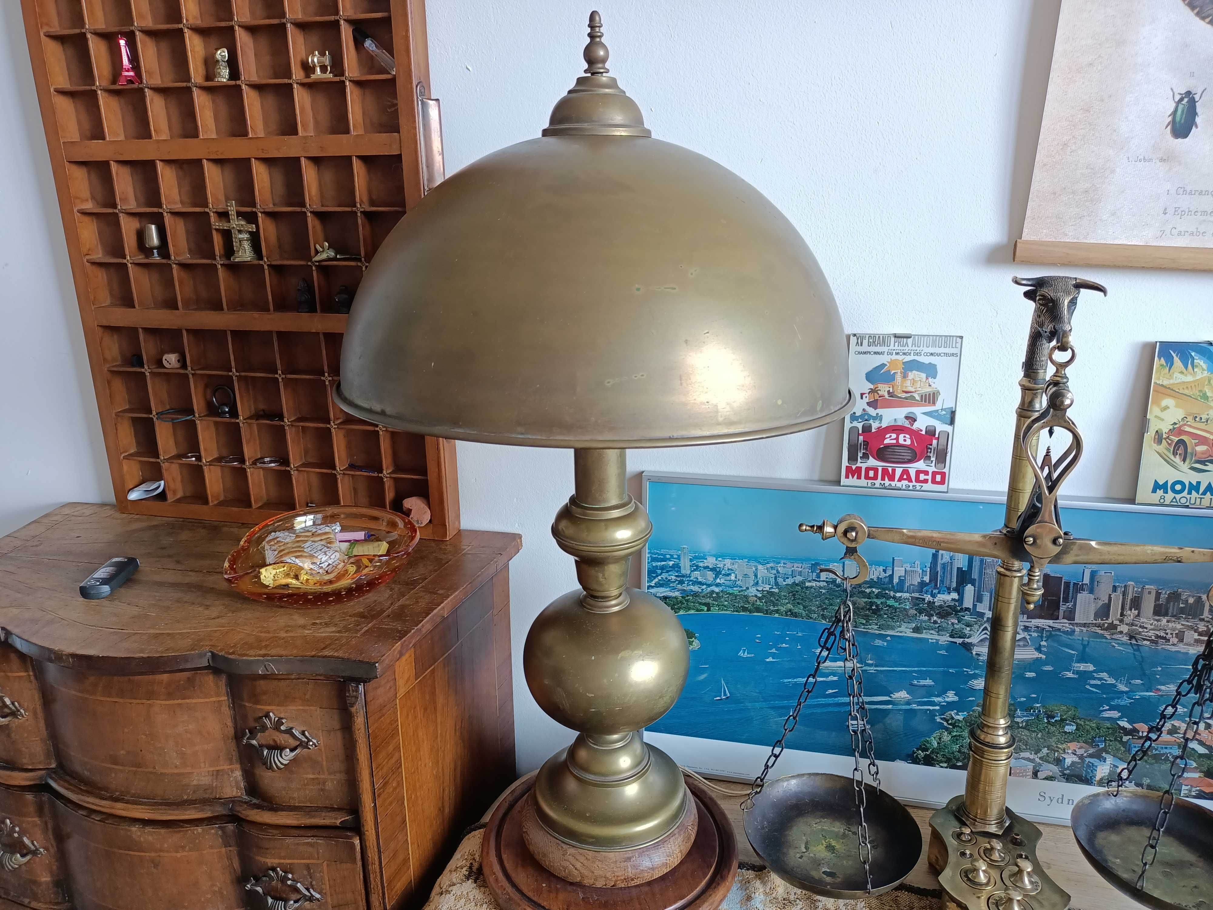 antyczna lampa z brązu