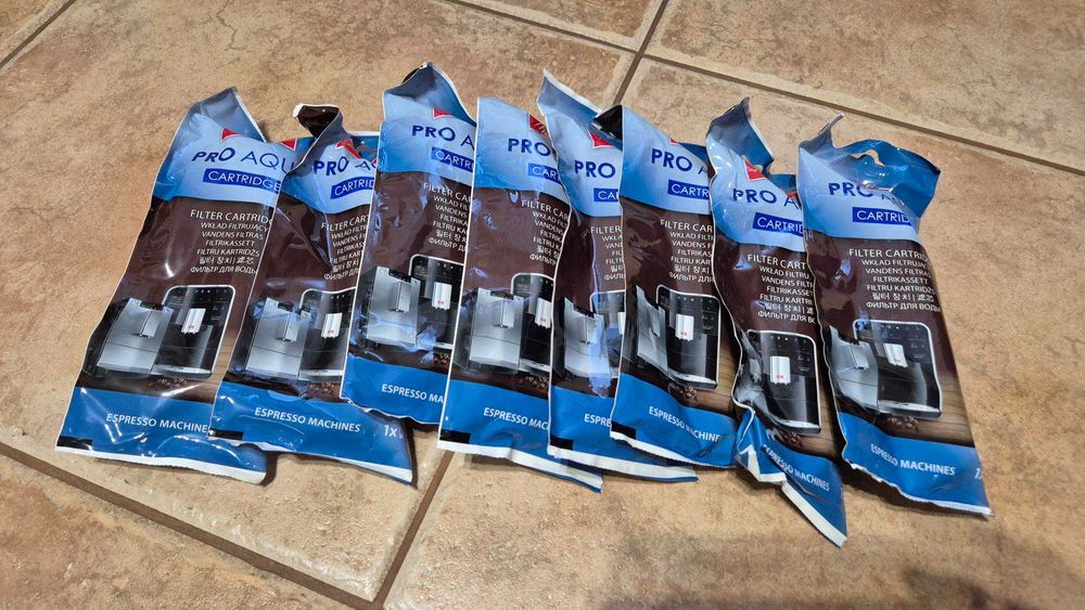 Ekspres do kawy Melitta CI Touch F 630-102 black + 8 filtrów do wody