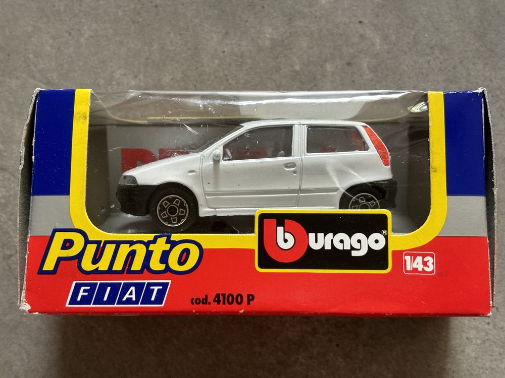 Model Bburago skala 1/43 Fiat Punto biały made in Italy