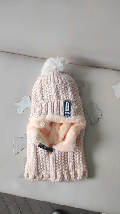 Дуже тепла зимова шапочка