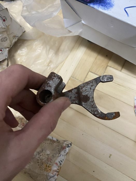 Вилка другої/третьої передачі редуктора 180N/190N/195N