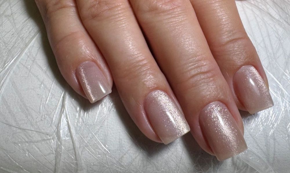 Манікюр,нарощення,корекція, укріплення нігтів гелем, акрилом,акригелем