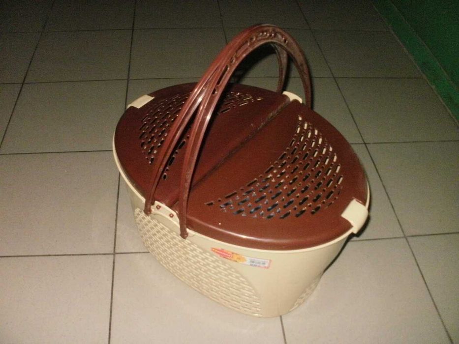 Переноска для котиків/кошеняток/ та інших пухнастиків.Ціна  200 грн.